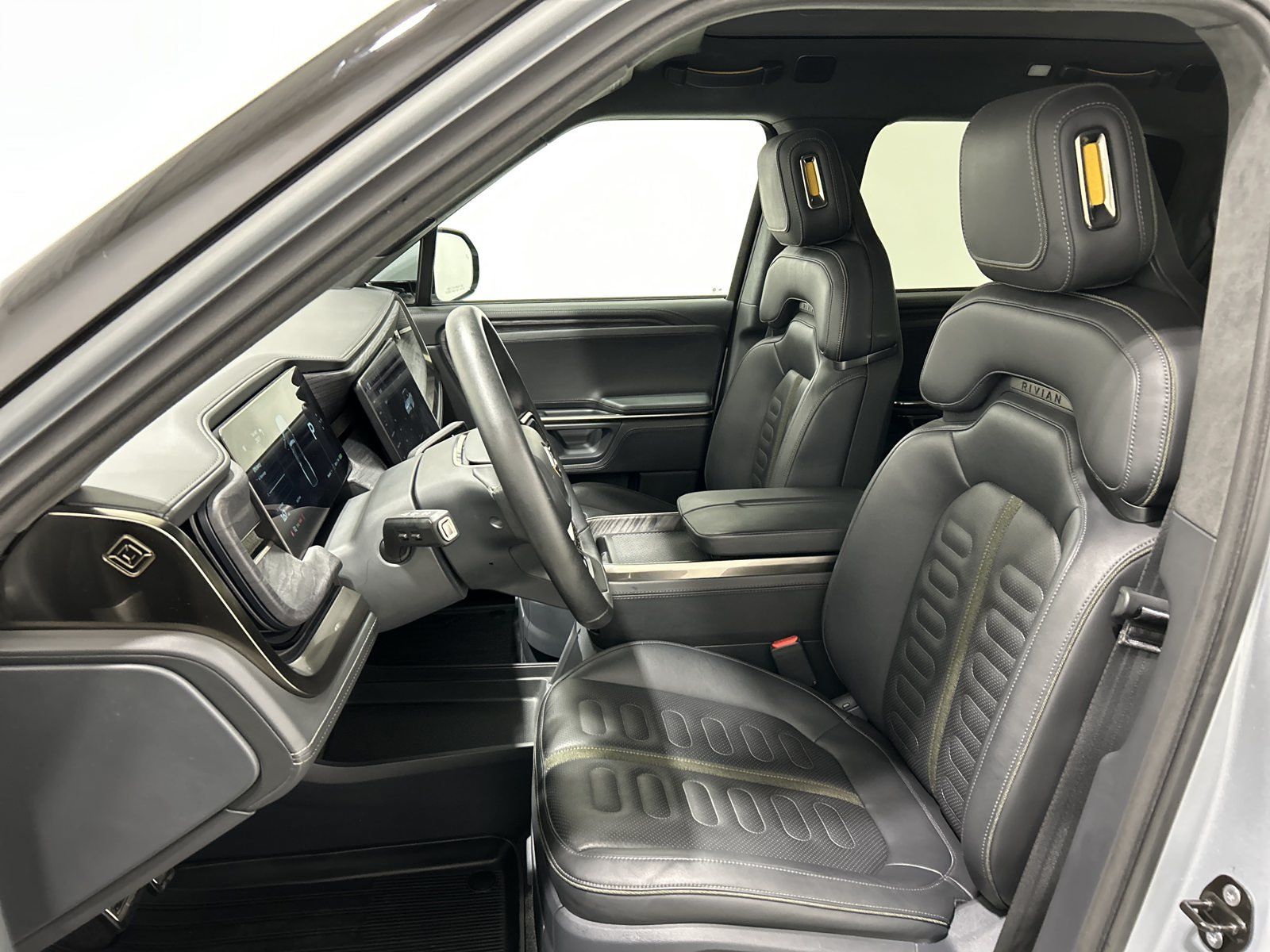 Used 2022 Rivian R1T Adventure AWD/4WD image 20