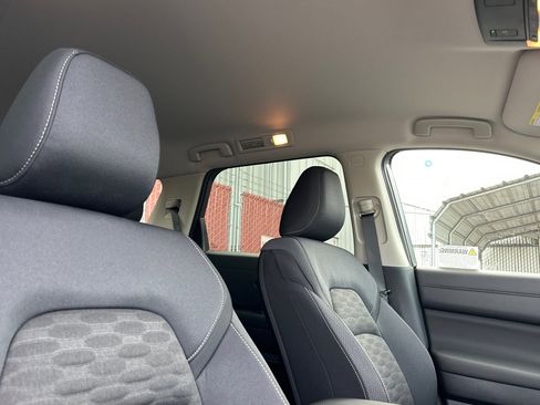 New 2025 Nissan Pathfinder SV image 18