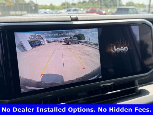 Used 2024 Jeep Wrangler Unlimited Rubicon AWD/4WD image 17