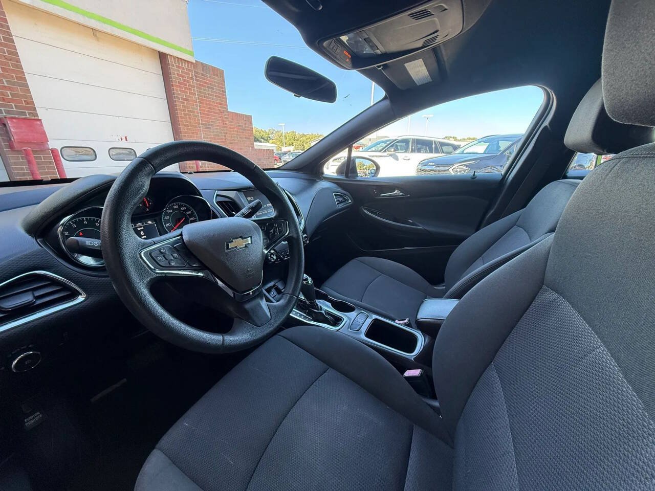 Used 2017 Chevrolet Cruze LT w/ Convenience Package FWD image 15
