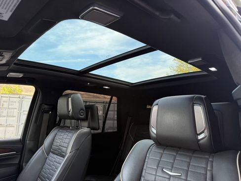 Used 2022 Cadillac Escalade Sport Platinum AWD/4WD image 36