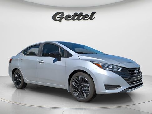 New 2025 Nissan Versa SR image 3