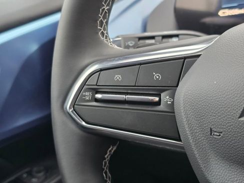 New 2026 Chevrolet Equinox EV LT FWD image 31