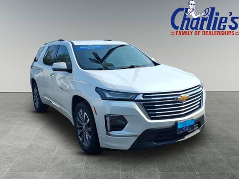 Used 2023 Chevrolet Traverse Premier AWD/4WD image 3