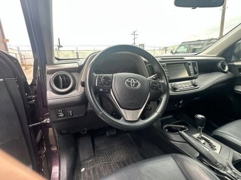 Used 2018 Toyota RAV4 XLE AWD/4WD image 14