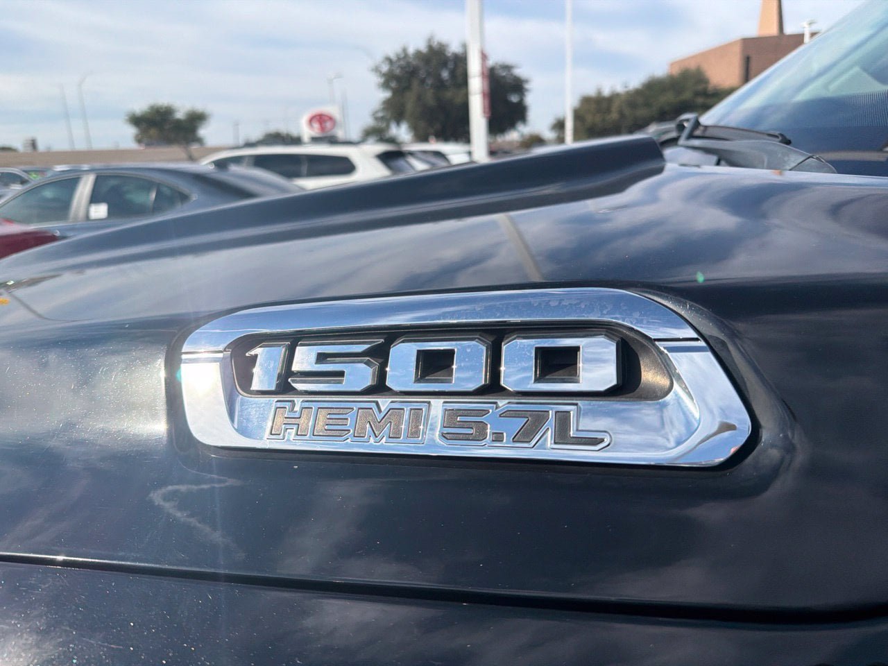 Used 2019 RAM 1500 Laramie RWD image 7