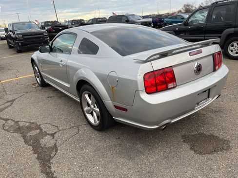 Used 2009 Ford Mustang GT image 10
