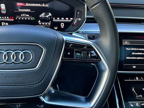 Used 2023 Audi A8 L 3.0T image 24
