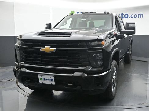 New 2026 Chevrolet Silverado 2500 Custom w/ Custom Value Package image 5