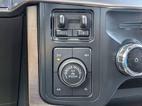 Used 2025 Ford F150 King Ranch w/ FX4 Off-Road Package image 28