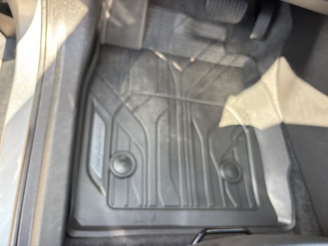 Used 2024 Chevrolet Trax LT w/ Driver Confidence Package FWD image 23