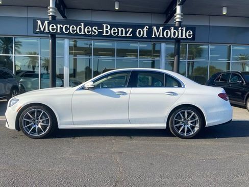 Used 2022 Mercedes-Benz E 450 4MATIC Sedan image 1