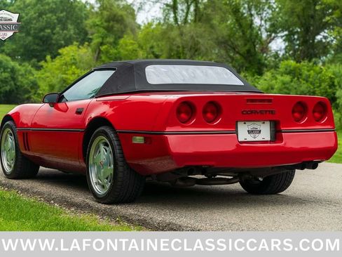 Used 1988 Chevrolet Corvette Convertible RWD image 18