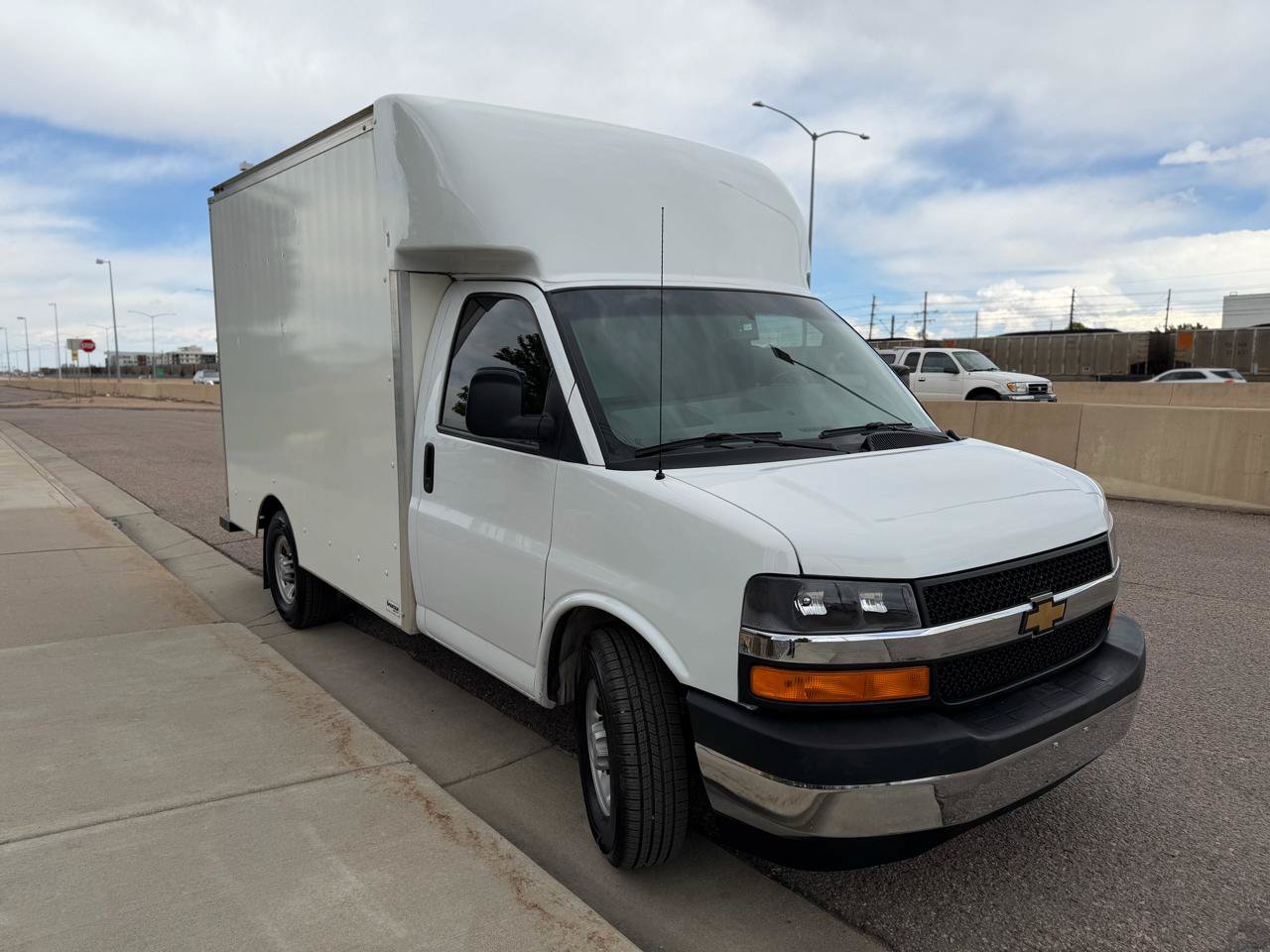 Used 2019 Chevrolet Express 3500 w/ Power Convenience Package RWD image 7