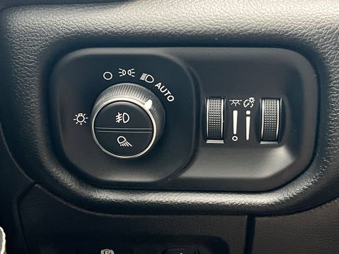 Used 2022 RAM 1500 Laramie image 36