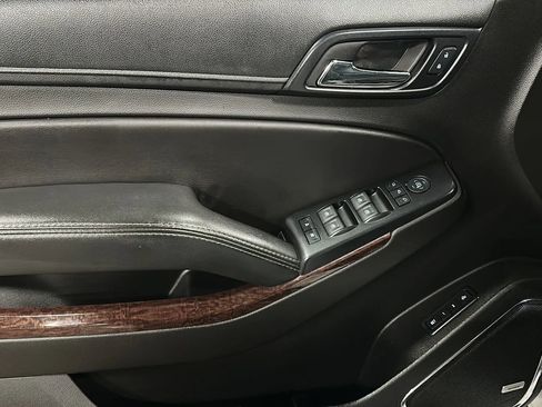 Used 2018 GMC Yukon XL SLT image 10