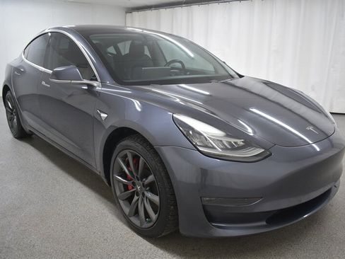 Used 2018 Tesla Model 3 Long Range image 1