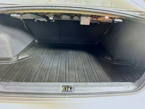 Used 2014 Subaru Legacy 2.5i Limited w/ Moonroof Package image 31