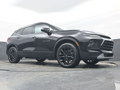 New 2026 Chevrolet Blazer LT w/ Sound & Technology Package FWD image 24