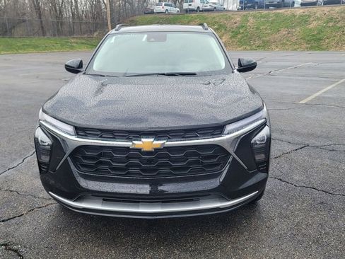 New 2026 Chevrolet Trax LT FWD image 4
