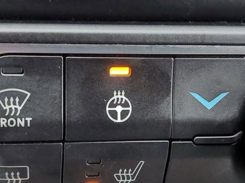 Used 2022 Jeep Wrangler Unlimited Sport image 28