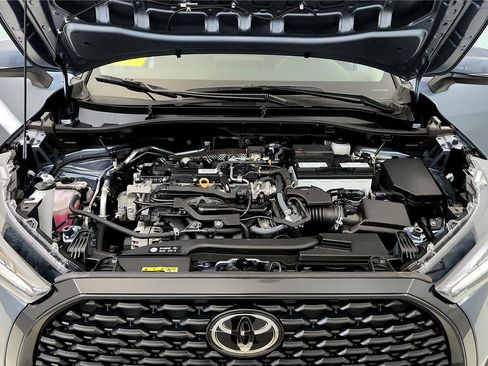 Certified 2024 Toyota Corolla Cross LE image 15