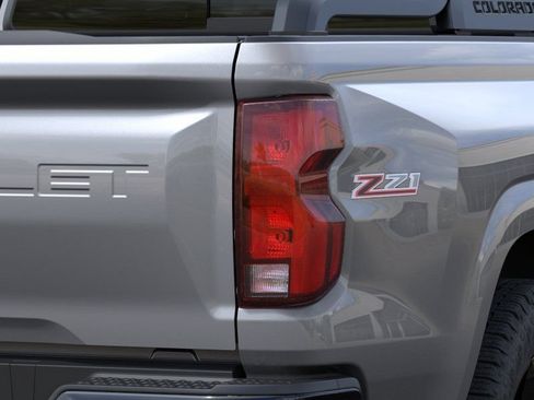New 2026 Chevrolet Colorado Z71 w/ Midnight Edition AWD/4WD image 11