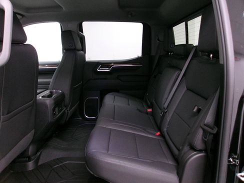 New 2026 Chevrolet Silverado 1500 RST w/ Redline Edition AWD/4WD image 9