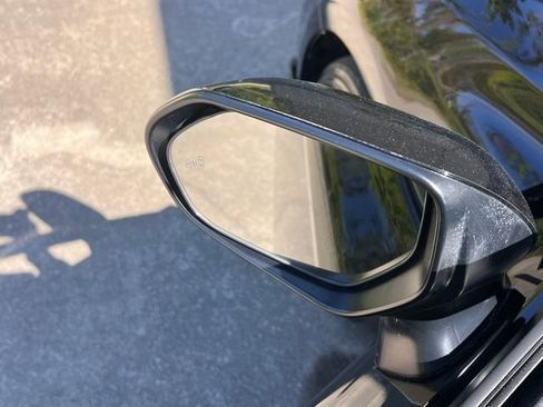 Used 2025 Toyota Camry SE image 12