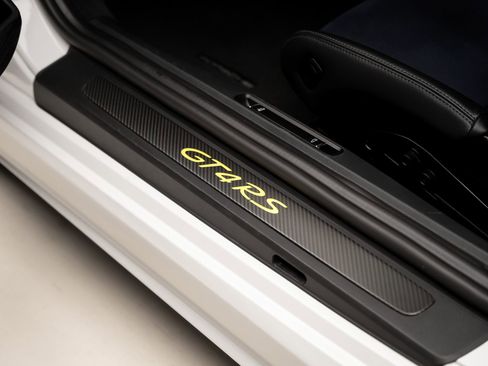 Used 2023 Porsche 718 Cayman GT4 RS w/ Weissach Package RWD image 60
