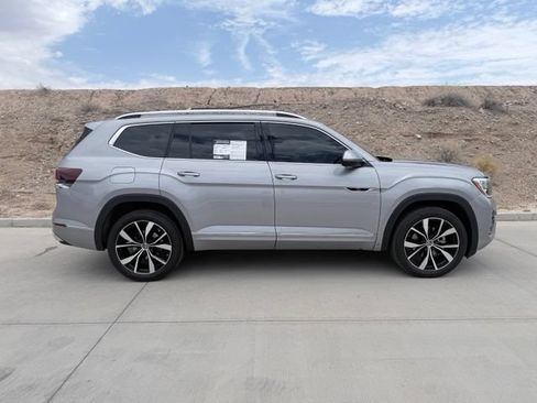 Used 2024 Volkswagen Atlas SEL Premium R-Line AWD/4WD image 4