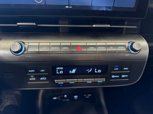 Certified 2024 Hyundai Kona SEL FWD image 27