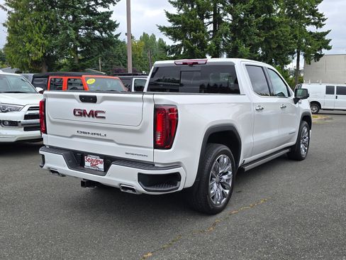 Used 2024 GMC Sierra 1500 Denali w/ Denali Reserve Package AWD/4WD image 7