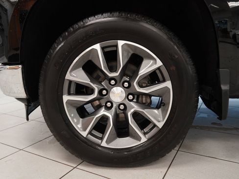 Used 2023 Chevrolet Silverado 1500 LT AWD/4WD image 15