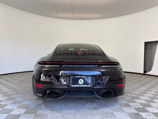 Used 2025 Porsche 911 Carrera RWD image 6