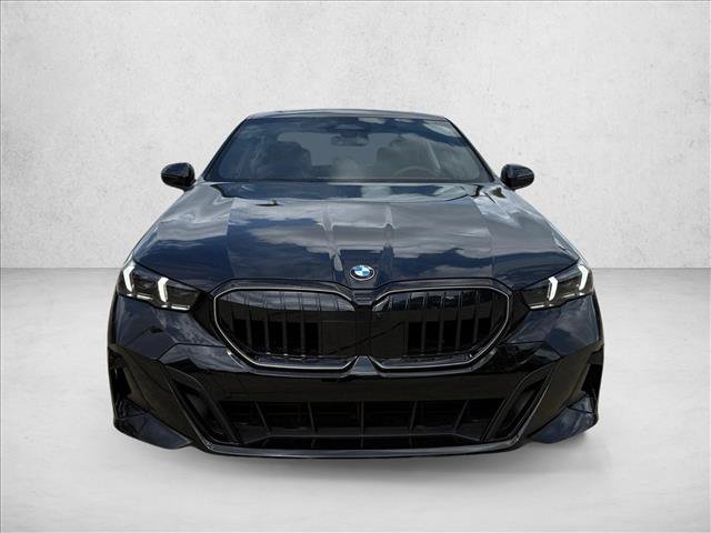 Used 2027 BMW 530i w/ M Sport Package RWD image 6