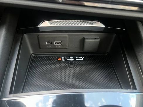 Used 2024 Buick Envision Avenir AWD/4WD image 35