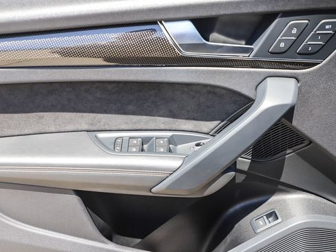 Used 2020 Audi SQ5 Premium Plus w/ Premium Plus Package AWD/4WD image 21
