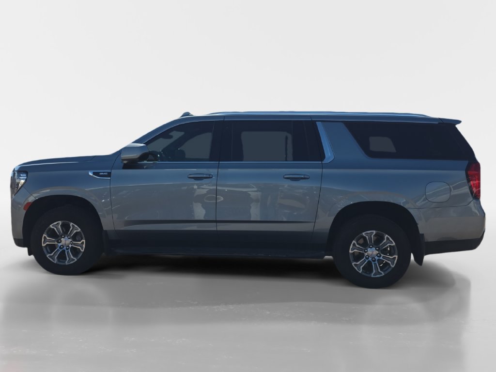 Used 2023 GMC Yukon XL SLE w/ Gmc Pro Safety Plus Package AWD/4WD image 2