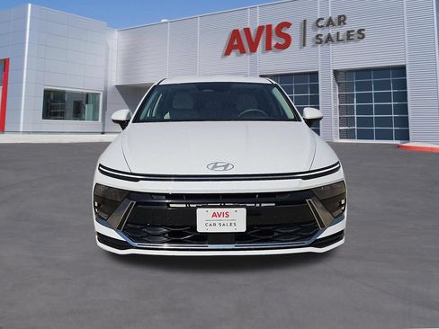 Used 2025 Hyundai Sonata SEL FWD image 2
