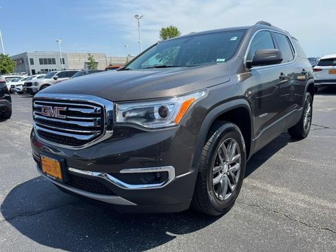 Used 2019 GMC Acadia SLT w/ LPO, Floor Liner Package FWD image 8