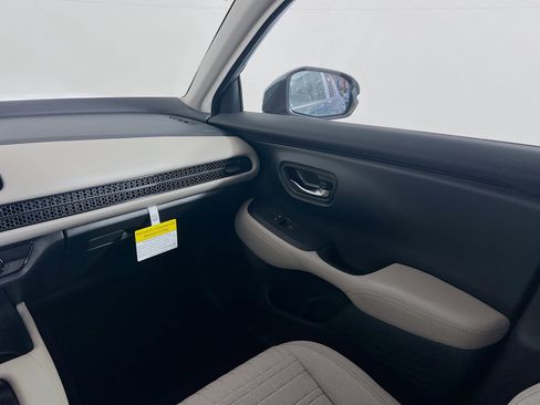New 2026 Honda HR-V LX image 18