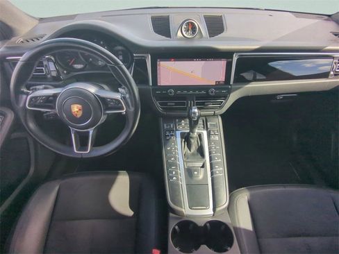 Used 2021 Porsche Macan image 13
