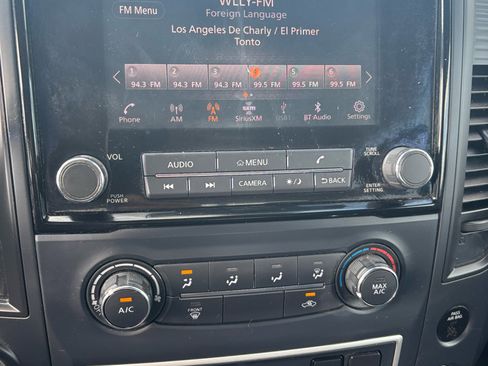 Used 2022 Nissan Titan S image 9