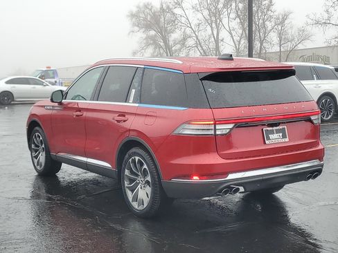 New 2026 Lincoln Aviator AWD image 3