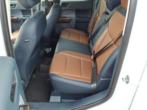 Certified 2023 Ford Maverick Lariat w/ Lariat Luxury Package AWD/4WD image 17