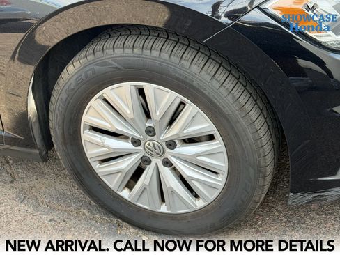 Used 2019 Volkswagen Jetta image 7