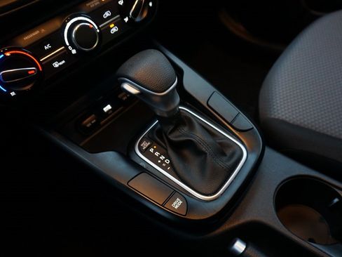 Used 2024 Kia Soul LX w/ Option Group 015 image 17