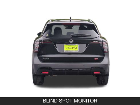 New 2026 Nissan Kicks SR FWD image 8