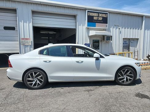 Used 2020 Volvo S60 T5 Momentum FWD image 6